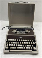 Typewriter - Royal 200