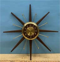 United 24" diam Starburst Clock (works)