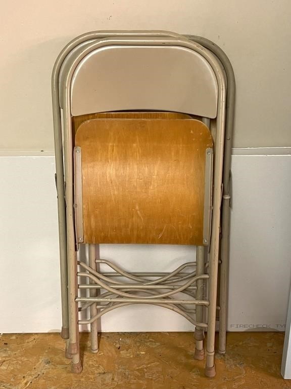 (6) Metal Folding Chairs 3 Pictured