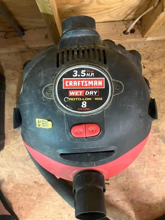 Craftsman 8 Gallon Wet Dry Vacuum