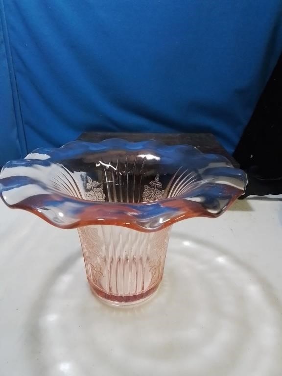 Pink depression glass ruffled edge vase 6