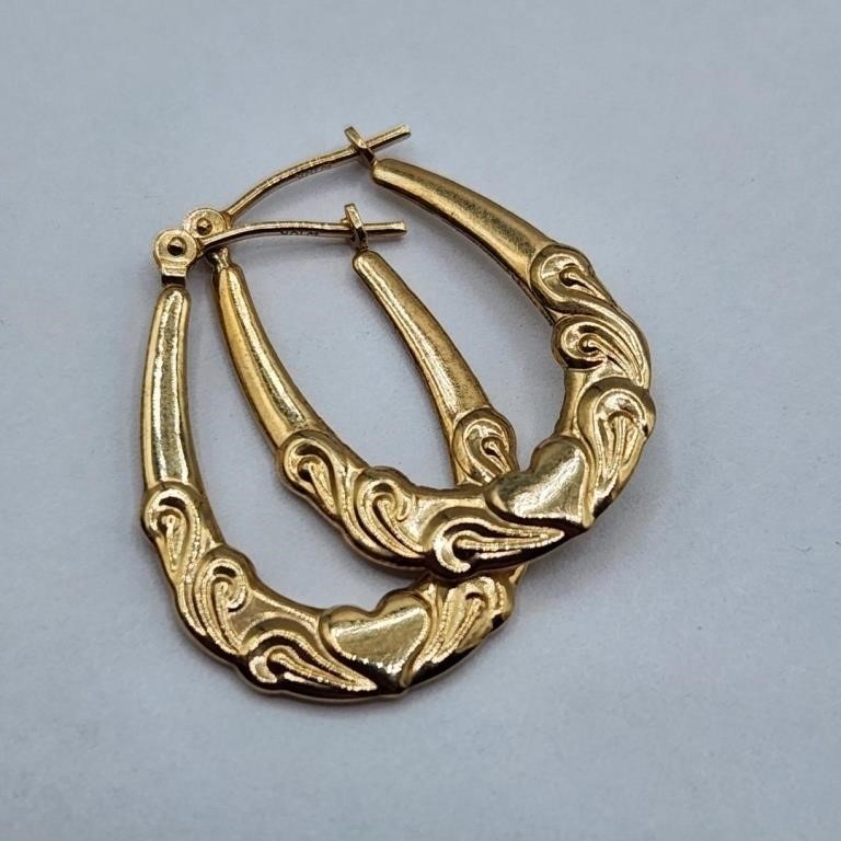 10k Gold Earrings (.9g)