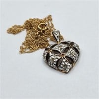 14k Gold & Diamond Heart Pendant & Chain (2.4g)