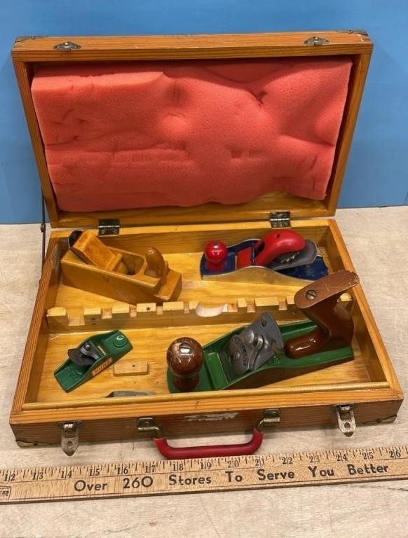 Pine & Brass Toolbox w/4 Small Wood Planes.
