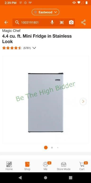 Compact refrigerator