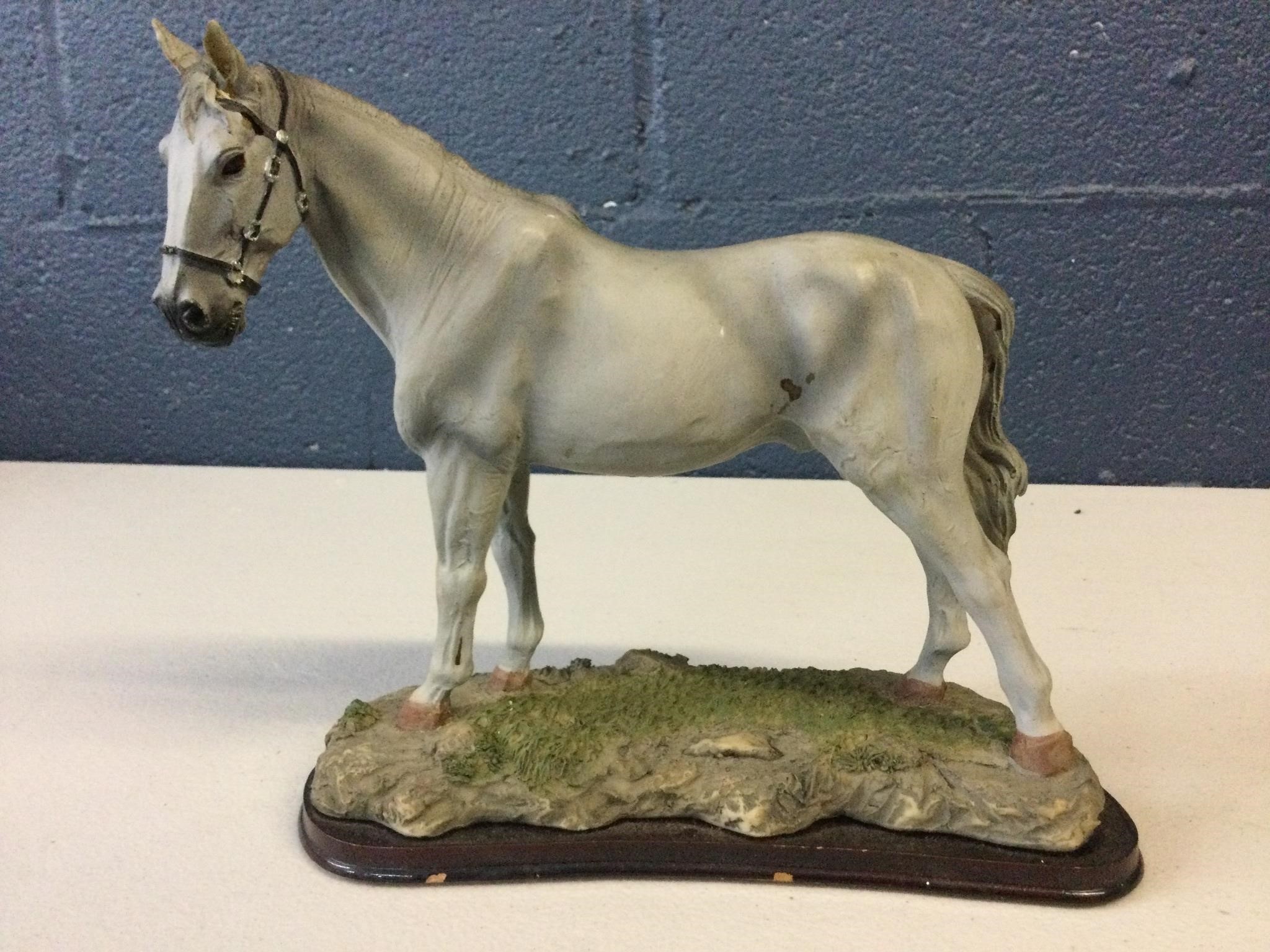 MayRich Company horse Figurine