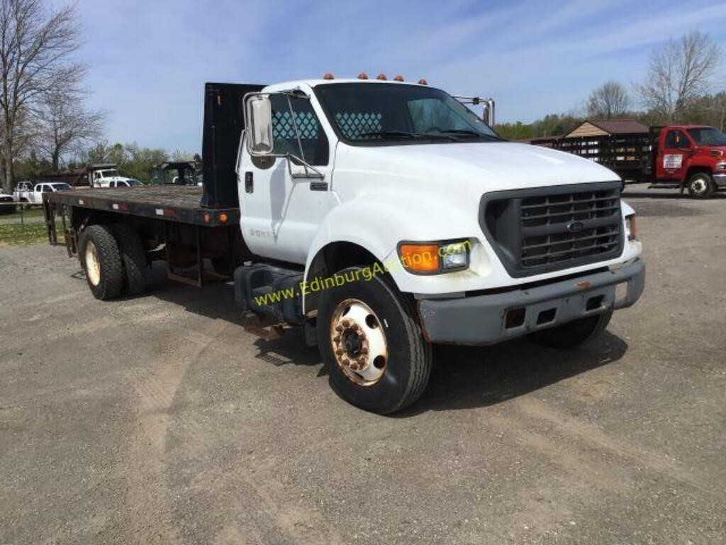 2001 FORD F-650 W/ 19FT FLAT BED