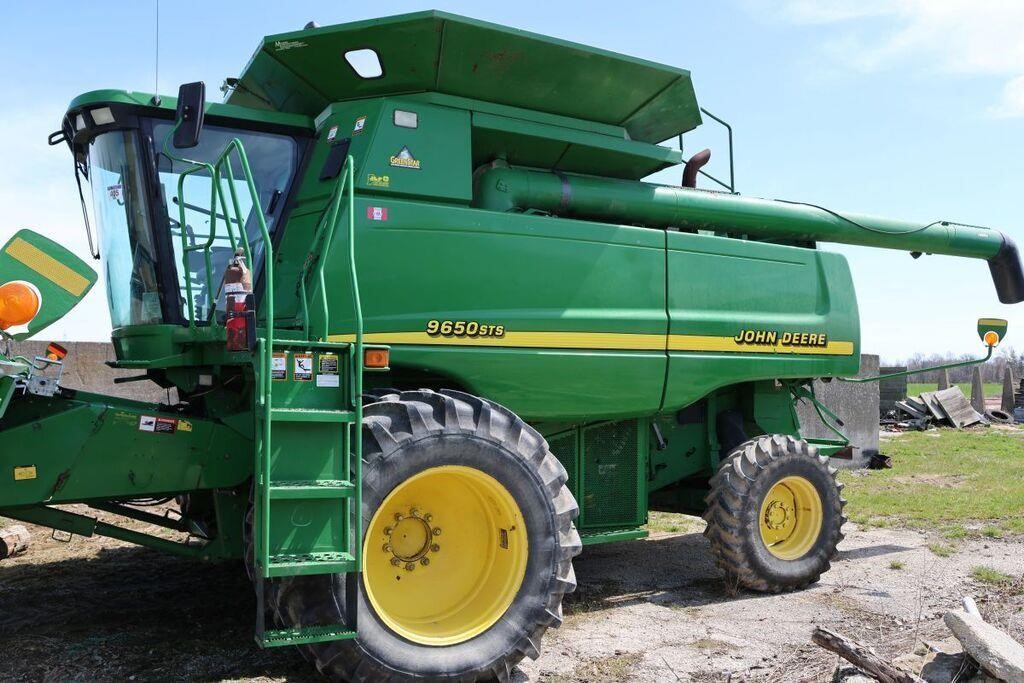 JOHN DEERE 9650 STS 2WD COMBINE