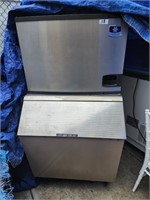 MANITOWOC 450 LB AIR COOLED ICE MACHINE WITH BIN