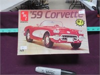 Model Kit:      '59 Corvette