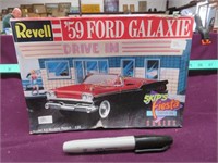 Model Kit:      1956 Ford Galaxie