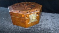 Octagonal Lacquer Box with Inlay Design