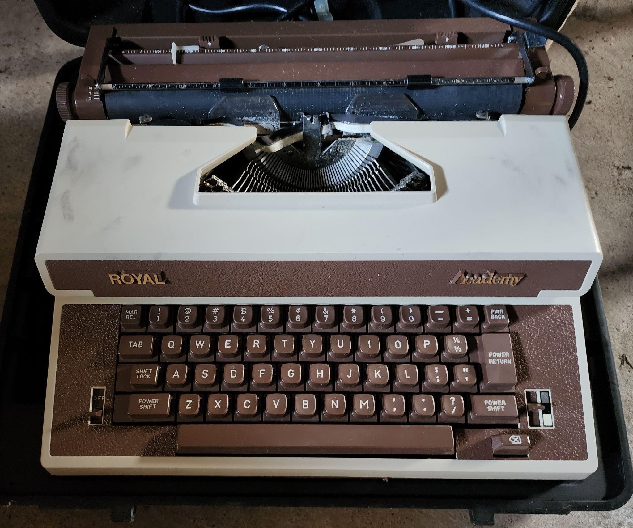 Royal, Academy Electric Typewriter in Case