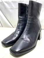 Sam Edelmon Women’s Boots Size 9 *pre-owned