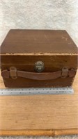 C13) VINTAGE WOOD BOX - this is an interesting