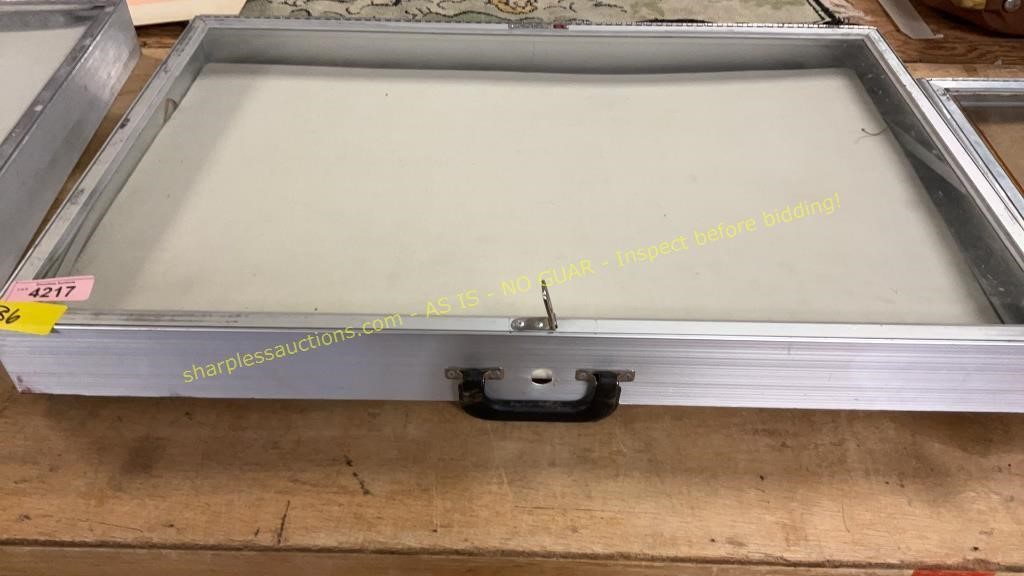 large Table Top Display Case, unlocked (No Key)