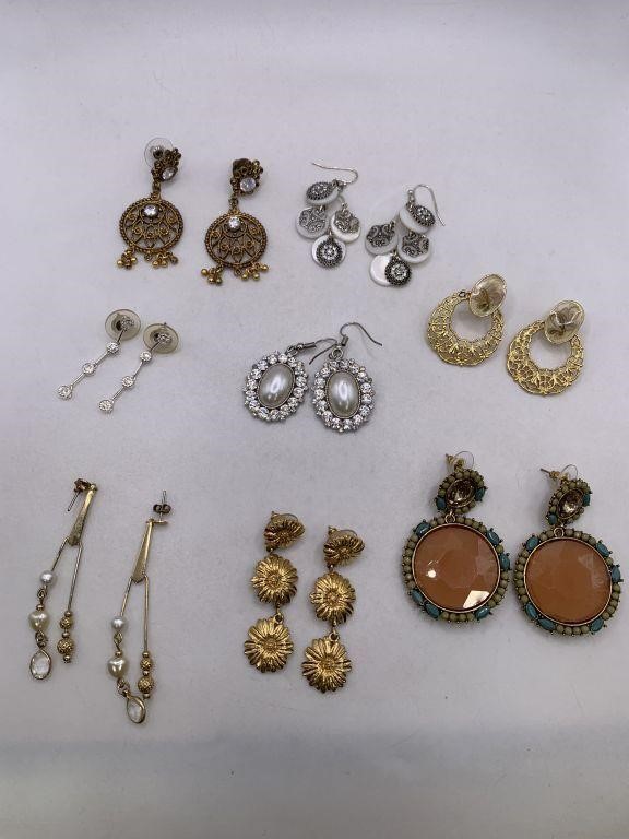 FRI #5 COIN & JEWELRY AUCTION LOTS OF SILVER / COMMEMS MORE