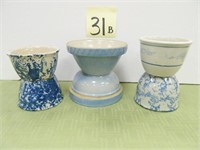 (6) Blue & White Crock Pieces - (2) 5" Bowls &