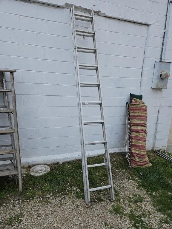 16' Extension Aluminum Ladder