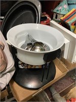 roaster and fondue pot