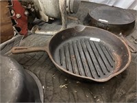 cast-iron griddle skillet Wagner ware