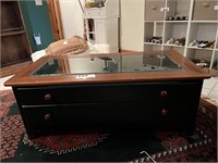 COFFEE TABLE WITH DRAWERS AND GLASS TOP