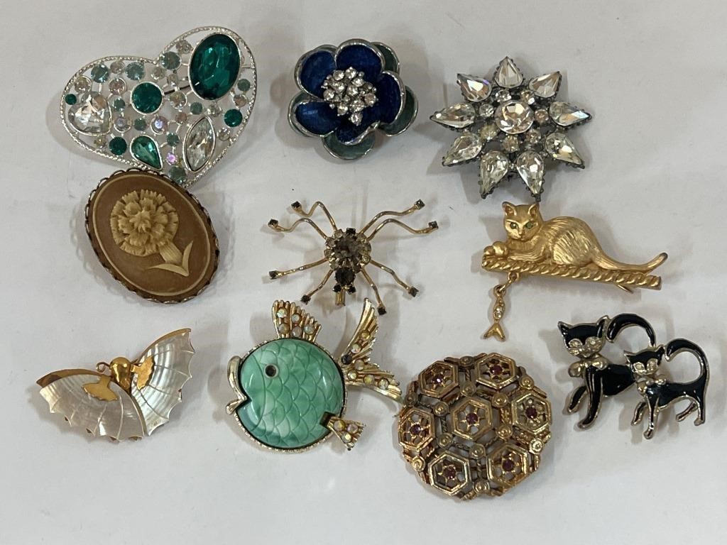 Lot of Vintage Pins Brooches Cat Fish Butterfly