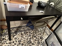 OFFICE TABLE WITH METAL FOLDING CHAIR