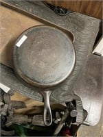 Wagner cast iron skillet