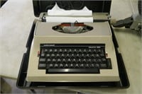 Underwood Portable Electric Typwriter