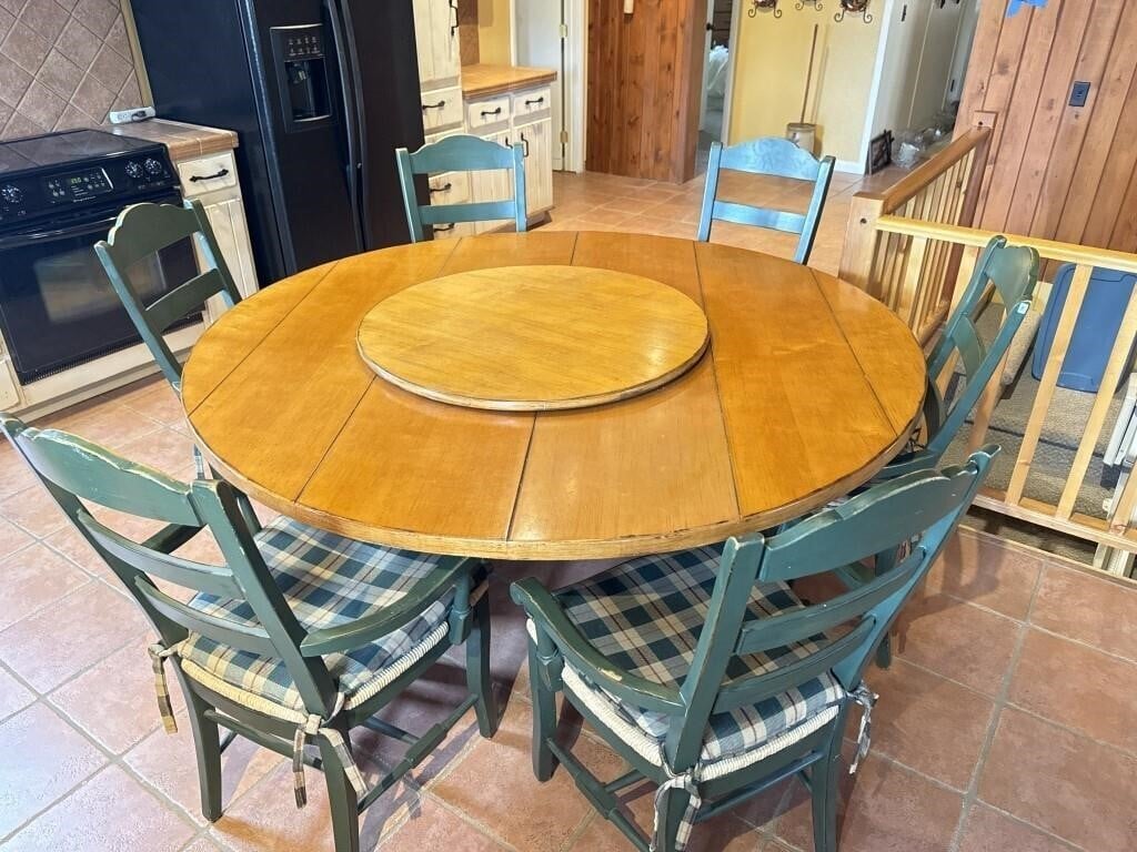 Huge farmhouse table w/ Lazy Susan 6 chairs