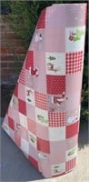 CHRISTMAS QUILT/GINGHAM WRAPPING PAPER
