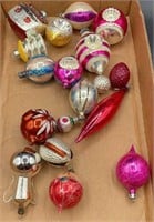 BOX OF EARLY CHRISTMAS ORNAMENTS