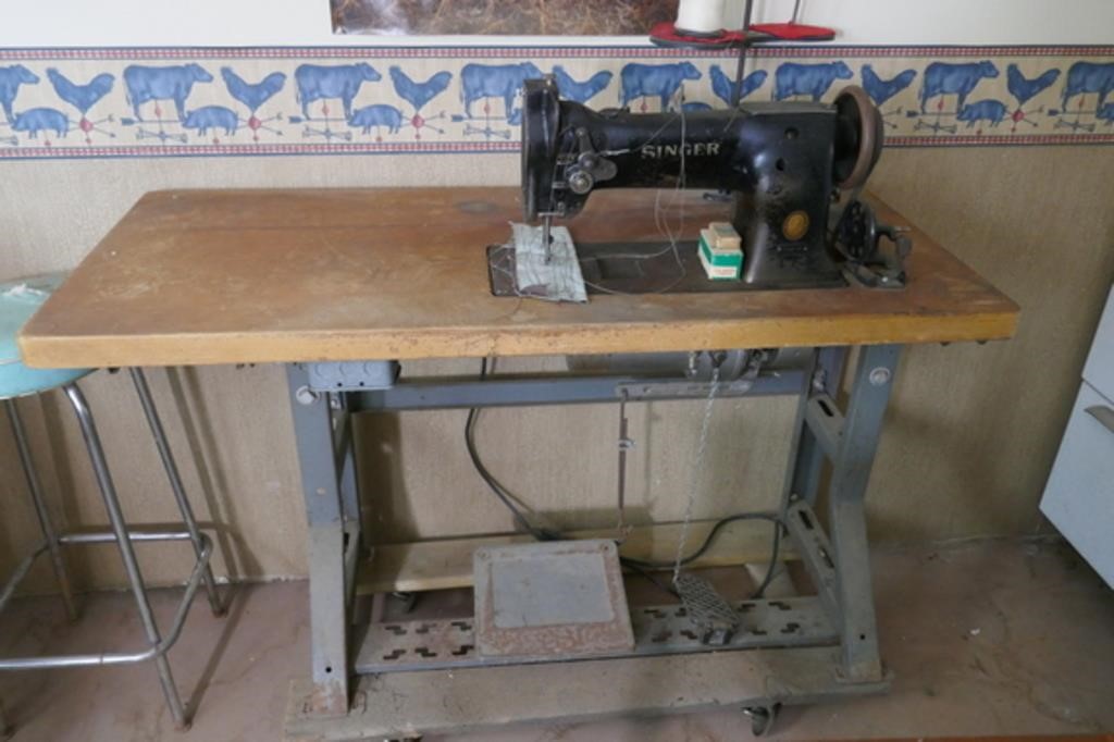 1950 Singer Industrial Sewing Machine