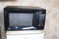 GENERAL ELECTRIC MICROWAVE - WORKS AS SHOULD