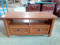 Coffee/ Media Style Accent Table has 2 Drawers
