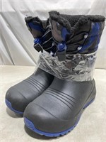 Xmtn Kids Winter Boots Size 2 *Pre-owned