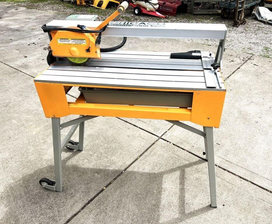 TILE SAW WITH STAND