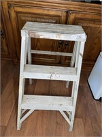 Aluminum step stool