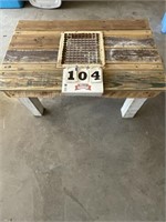 Farmhouse coffee table 40"X26"X20"