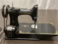 Singer Featherweight Portable Sewing Machine