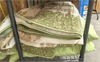 PILLOWS AND QUILT
