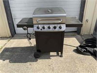 Gas Grill, Plumbed for Natural Gas
