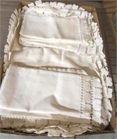 TRAY OF VINTAGE LINENS