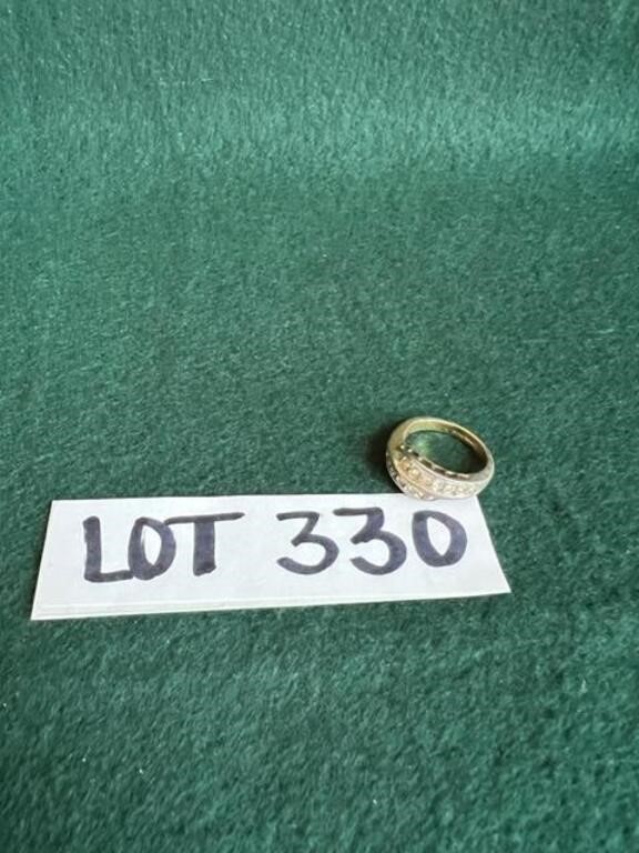 Ladie's ring