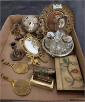 TRAY OF ASSORTED BRASS DECOR, MISC