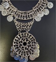 XIN Shi Mei Collar Fashion Necklace