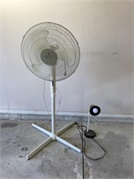 Floor Fan Feature Comforts/Desk Lamp