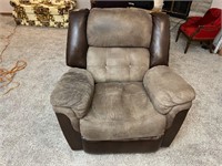 Power Recliner (Missing Cord-Untested)