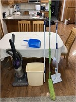 Bissell Bagless Vacuum/Cleaning Lot